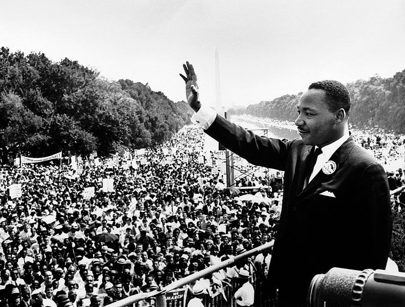 MLK addresses the crowds. Image: US Department of Defense.