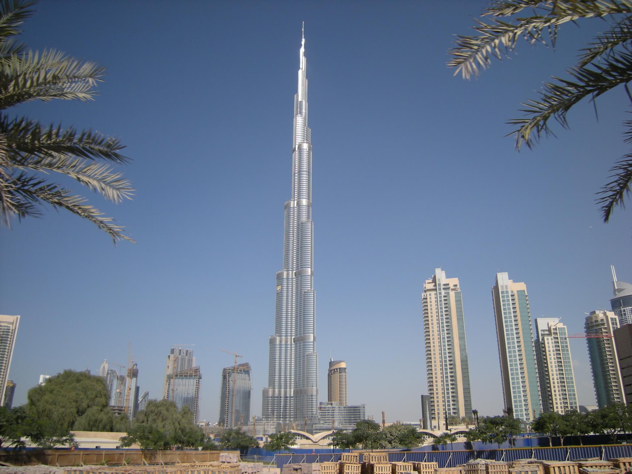 Burj Khalifa. By: Leandro Neumann Ciuffo 